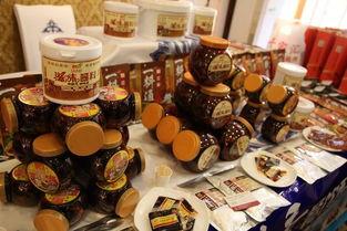 魯(lu)味(wei)香(xiang)系列(lie)醬料(liao)亮(liang)相內(nei)蒙古自(zi)治區(qu)餐飲業(ye)職業(ye)技(ji)能(neng)比賽現(xian)場