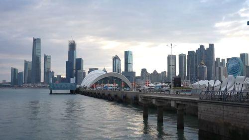 全球(qiu)連線(xian) 為世(shi)界帶(dai)來(lai)機遇(yu) 跨國公司看好中(zhong)國新興(xing)產(chan)業前(qian)景(jing)