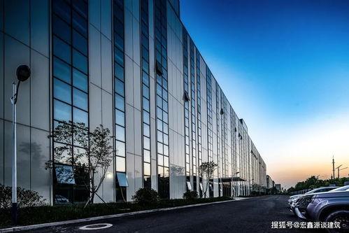 軍民(min)融(rong)合(he)丨 金(jin)屬幕(mu)墻賦(fu)予(yu)建築(zhu)別(bie)樣生(sheng)命(ming)力